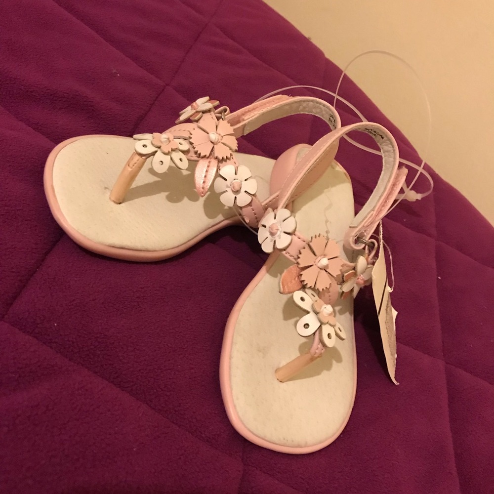 Nina Kids Pink & White Flower Sandals. Size 9M.